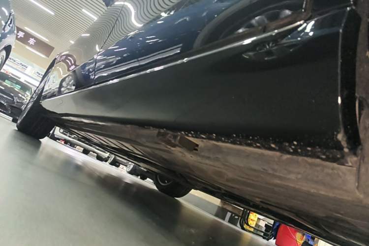 Used Mercedes-Benz E-Class 2020 E 300 L Stylish Model Left Side Sill
