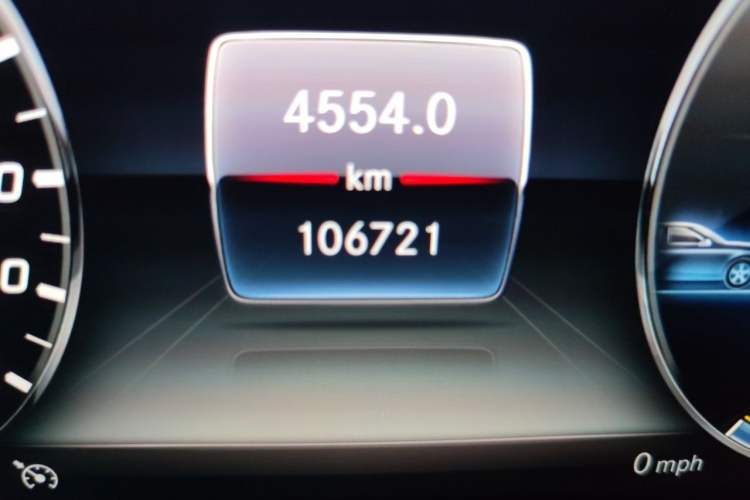 Used Mercedes-Benz E-Class 2020 Restyled E 300 L Exclusive Edition Odometer Close Up