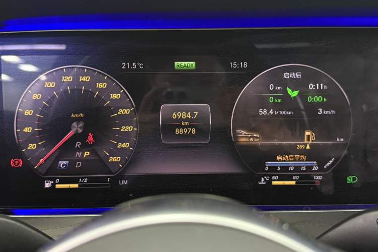 Used Mercedes-Benz E-Class 2020 E 260 L Sport Edition Odometer Close Up