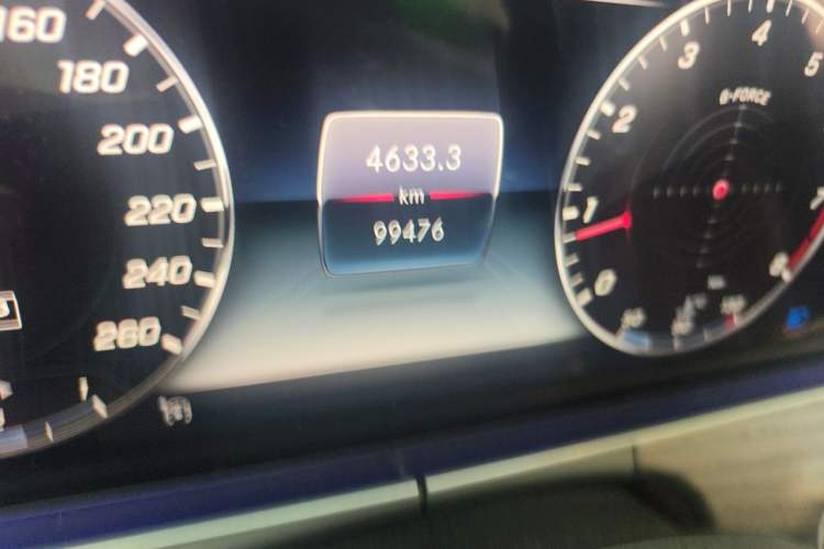 Used Mercedes-Benz E-Class 2020 E 260 L Sport Edition Odometer Close Up