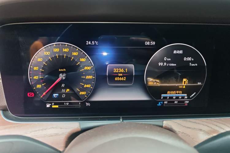Used Mercedes-Benz E-Class 2020 E 300 L Stylish Model Odometer Close Up