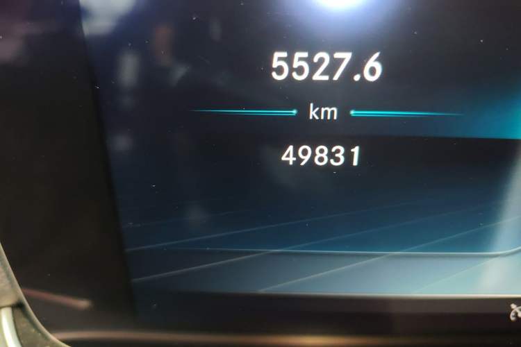 Used Mercedes-Benz E-Class 2020 Restyled E 300 L Sporty and Stylish Edition Odometer Close Up