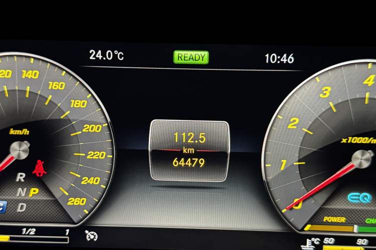 Used Mercedes-Benz E-Class 2020 Facelift E 260 L Sport Edition Odometer Close Up
