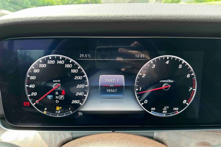 Used Mercedes-Benz E-Class 2020 E 300 L Stylish Model Odometer Close Up