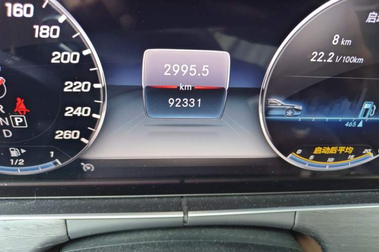 Used Mercedes-Benz E-Class 2020 Restyled E 300 L Exclusive Edition Odometer Close Up