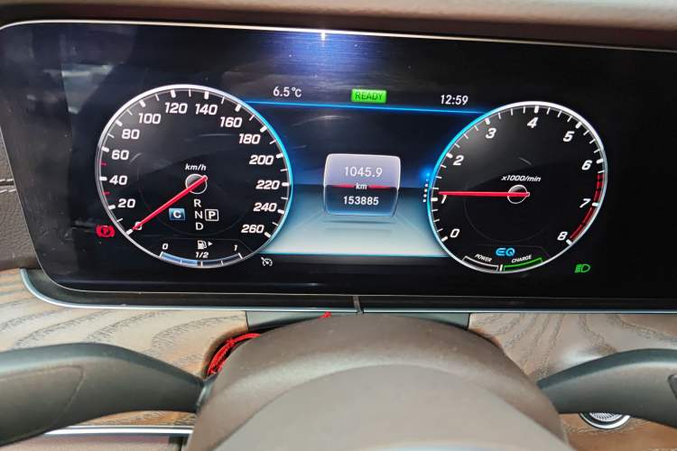Used Mercedes-Benz E-Class 2020 Facelift E 260 L Odometer Close Up