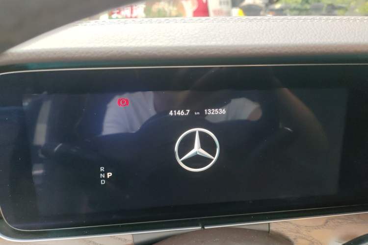 Used Mercedes-Benz E-Class 2020 Facelift E 300 L Stylish Edition Odometer Close Up