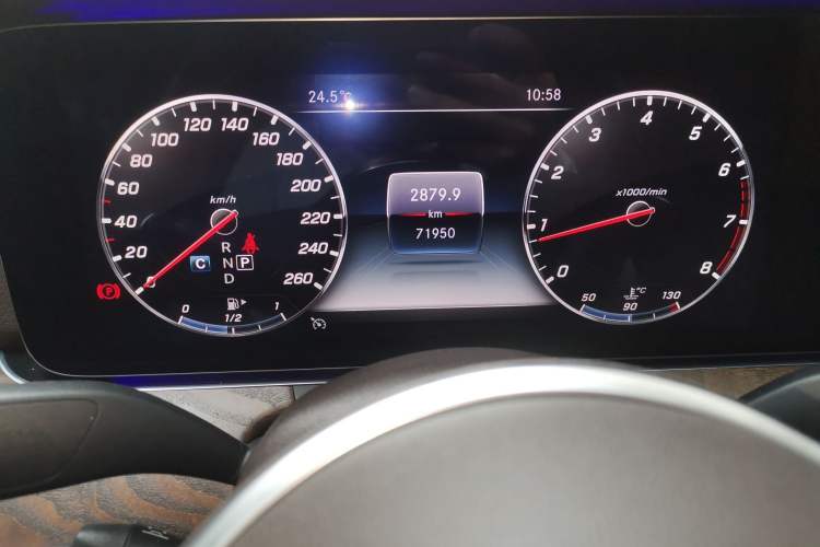 Used Mercedes-Benz E-Class 2020 Restyled E 300 L Exclusive Edition Odometer Close Up