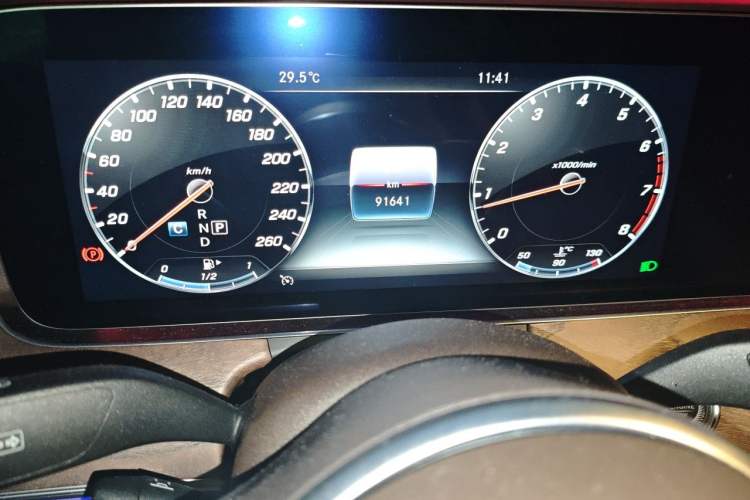 Used Mercedes-Benz E-Class 2020 Restyled E 300 L Exclusive Edition Odometer Close Up