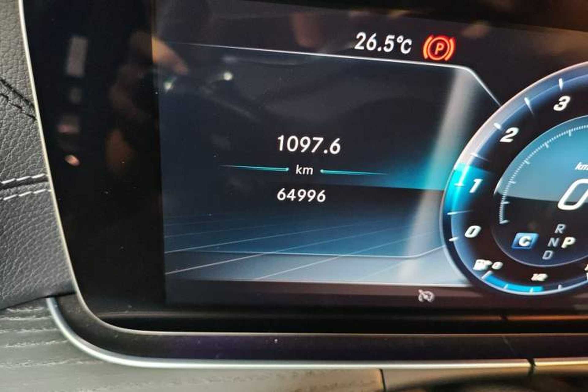 Used Mercedes-Benz E-Class 2020 E 300 L Sport Luxury Edition Odometer Close Up
