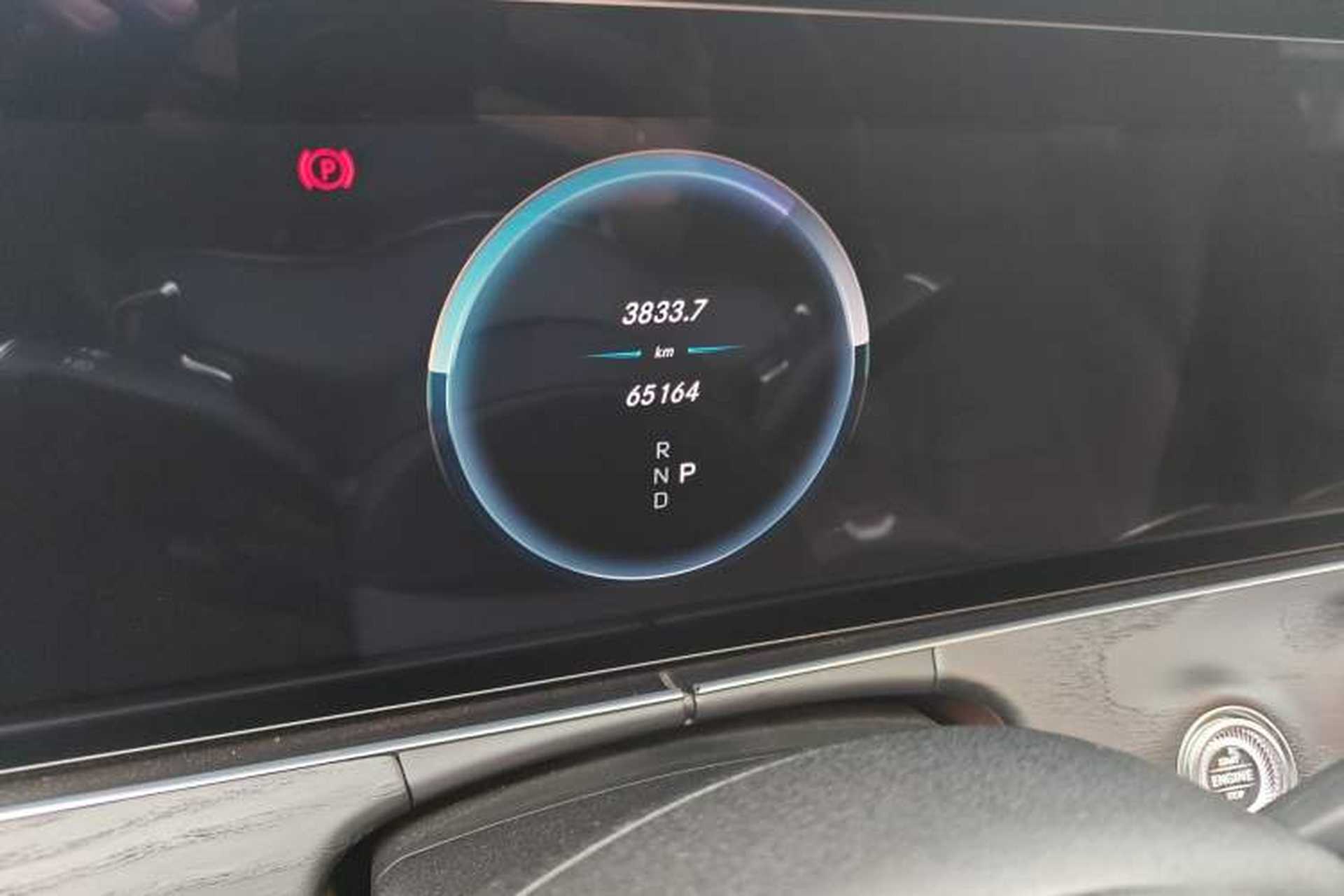 Used Mercedes-Benz E-Class 2020 Restyled E 300 L Sport Exclusive Edition Odometer Close Up
