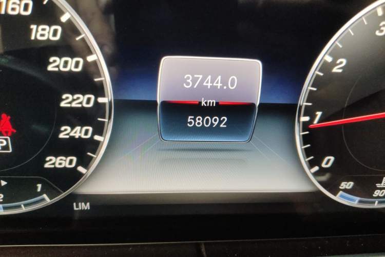 Used Mercedes-Benz E-Class 2020 E 300 L Stylish Model Odometer Close Up