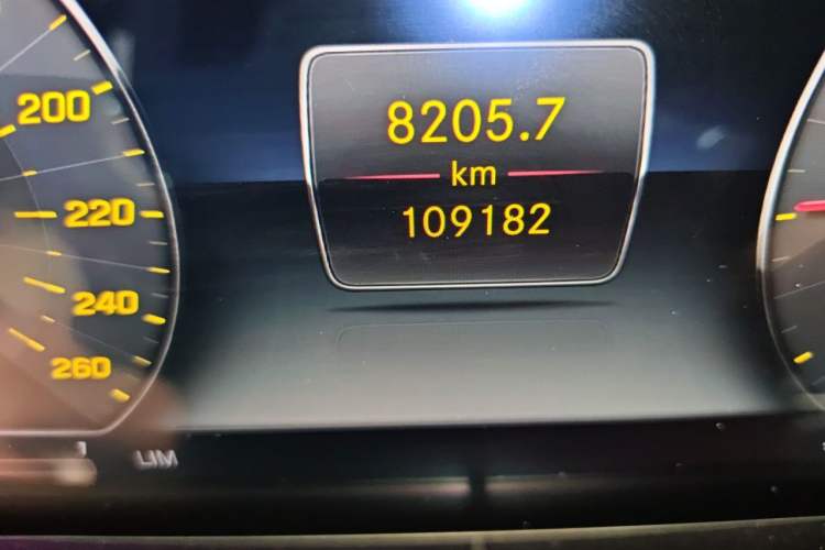 Used Mercedes-Benz E-Class 2020 E 300 L Luxury Model Odometer Close Up