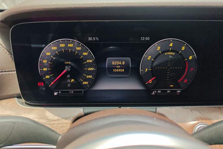 Used Mercedes-Benz E-Class 2020 E 300 L Stylish Model Odometer Close Up