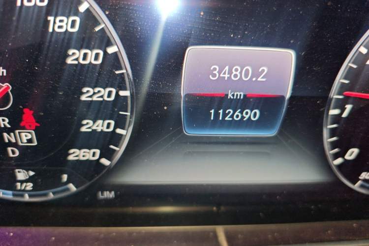 Used Mercedes-Benz E-Class 2020 Restyled E 300 L Exclusive Edition Odometer Close Up
