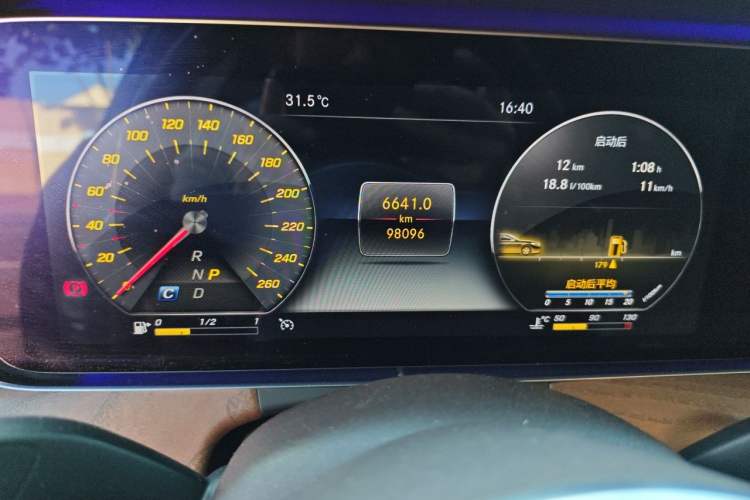 Used Mercedes-Benz E-Class 2020 Facelift E 300 L Stylish Edition Odometer Close Up