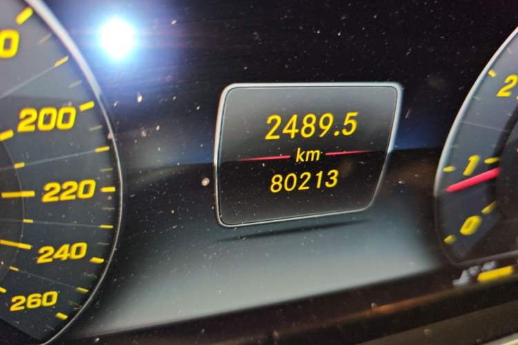 Used Mercedes-Benz E-Class 2020 Restyled E 300 L Exclusive Edition Odometer Close Up