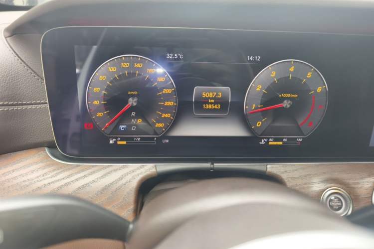 Used Mercedes-Benz E-Class 2020 E 300 L Stylish Model Odometer Close Up
