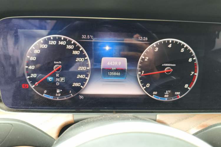 Used Mercedes-Benz E-Class 2020 E 300 L Stylish Model Odometer Close Up
