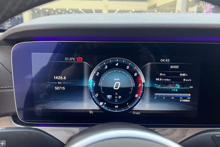 Used Mercedes-Benz E-Class 2020 Facelift E 300 L Stylish Edition Odometer Close Up