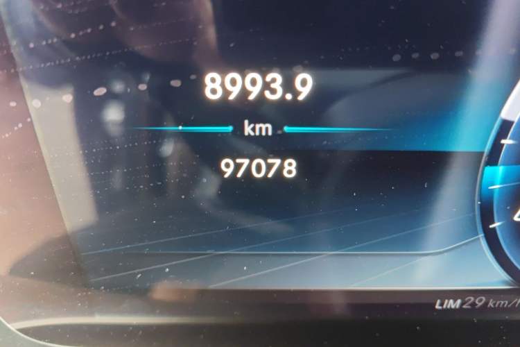 Used Mercedes-Benz E-Class 2020 Facelift E 300 L Stylish Edition Odometer Close Up