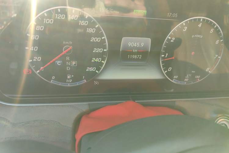 Used Mercedes-Benz E-Class 2020 E 260 L 4MATIC Odometer Close Up