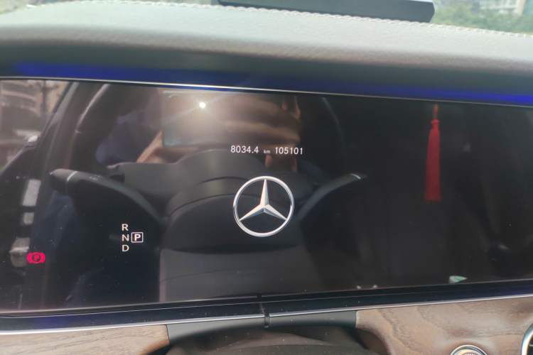 Used Mercedes-Benz E-Class 2020 E 300 L Stylish Model Odometer Close Up
