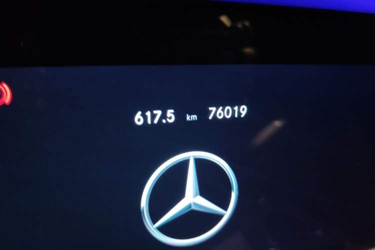 Used Mercedes-Benz E-Class 2020 Facelift E 300 L Stylish Edition Odometer Close Up