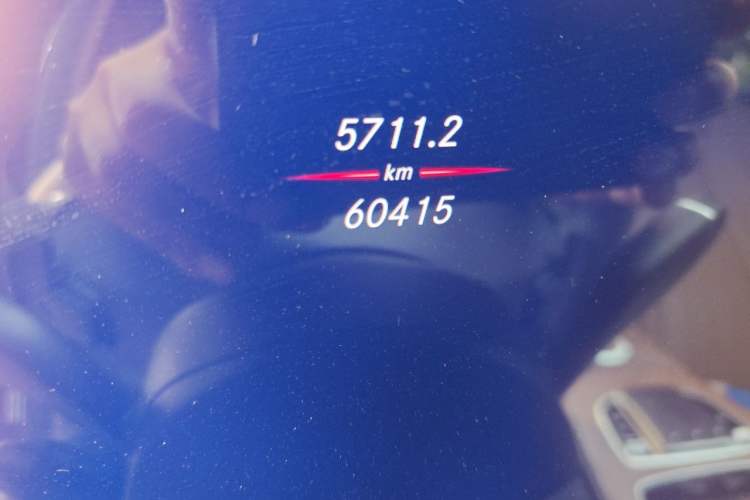 Used Mercedes-Benz E-Class 2020 Facelift E 300 L Stylish Edition Odometer Close Up