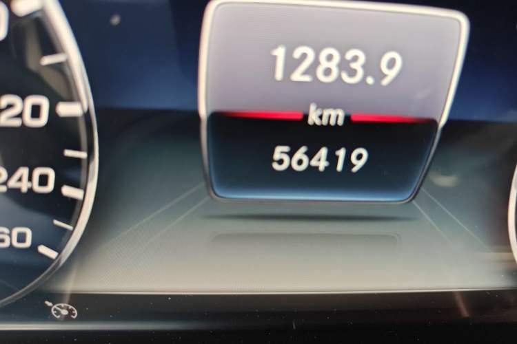 Used Mercedes-Benz E-Class 2020 Restyled E 300 L Sporty and Stylish Edition Odometer Close Up