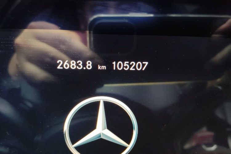 Used Mercedes-Benz E-Class 2020 E 300 L Stylish Model Odometer Close Up