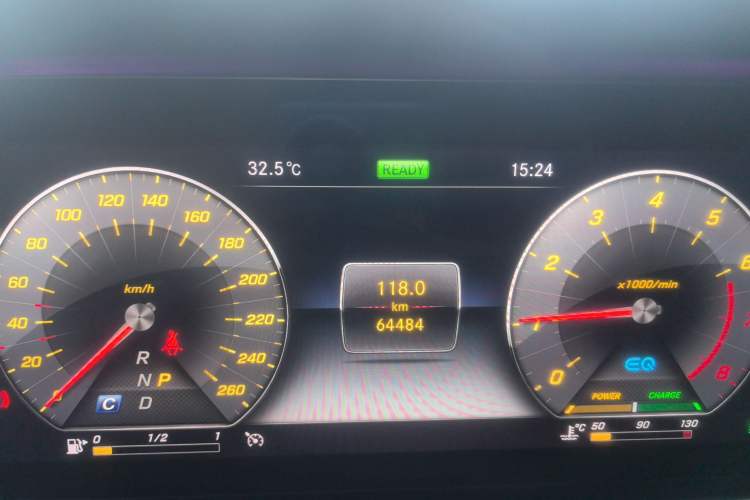 Used Mercedes-Benz E-Class 2020 Facelift E 260 L Sport Edition Odometer Close Up