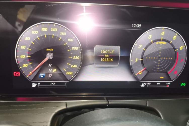 Used Mercedes-Benz E-Class 2020 Restyled E 300 L Sport Exclusive Edition Odometer Close Up