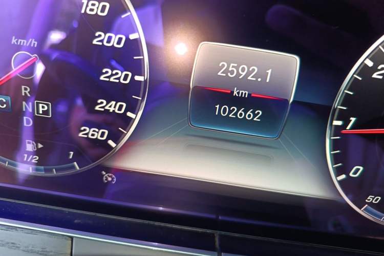 Used Mercedes-Benz E-Class 2020 Restyled E 300 L Sporty and Stylish Edition Odometer Close Up