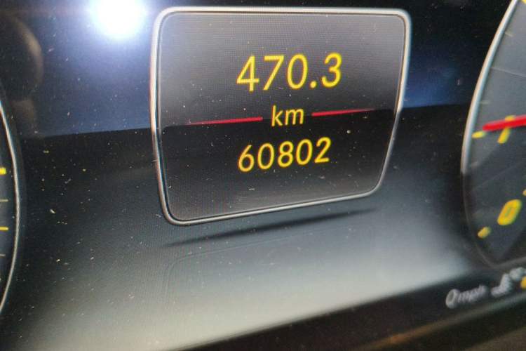 Used Mercedes-Benz E-Class 2020 E 300 L Stylish Model Odometer Close Up