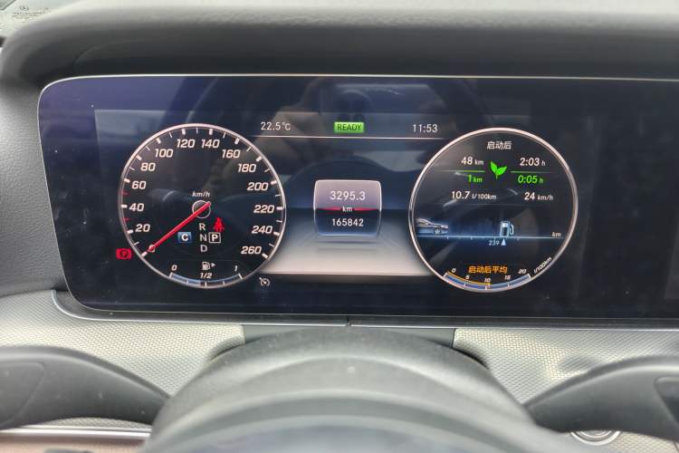 Used Mercedes-Benz E-Class 2020 E 260 Sport Edition Odometer Close Up