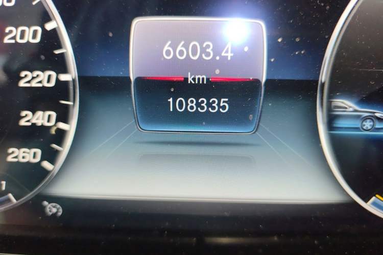 Used Mercedes-Benz E-Class 2020 Facelift E 260 L Odometer Close Up