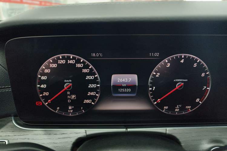 Used Mercedes-Benz E-Class 2020 Restyled E 300 L Sport Exclusive Edition Odometer Close Up