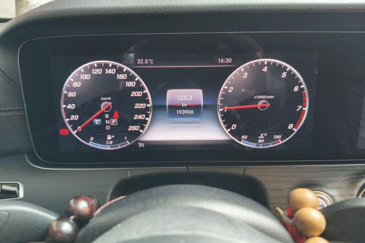 Used Mercedes-Benz E-Class 2020 Restyled E 300 L Sport Exclusive Edition Odometer Close Up