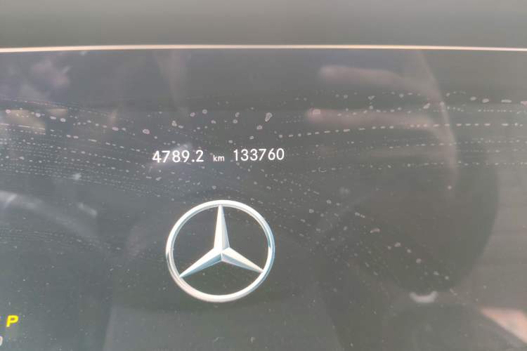 Used Mercedes-Benz E-Class 2020 Facelift E 260 L Sport Edition Odometer Close Up