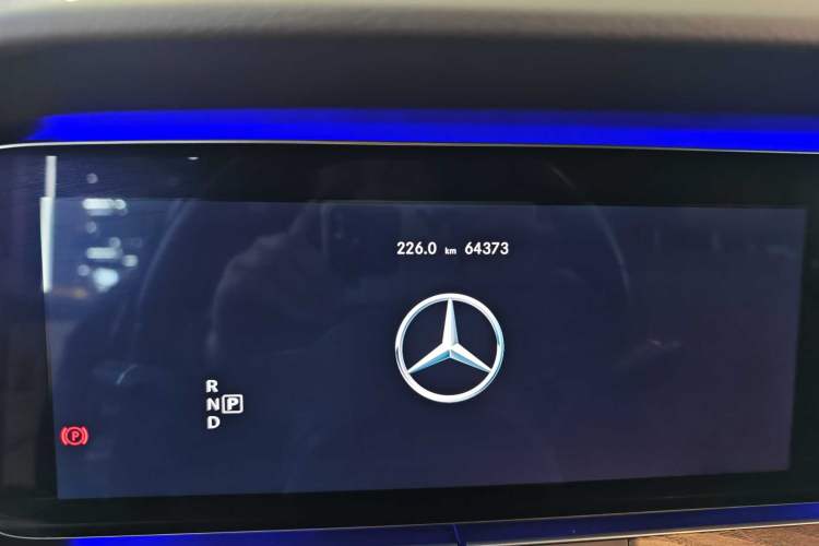 Used Mercedes-Benz E-Class 2020 Facelift E 260 L Odometer Close Up