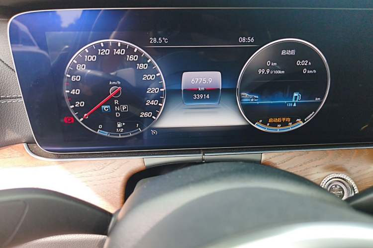 Used Mercedes-Benz E-Class 2020 E 300 L Stylish Model Odometer Close Up