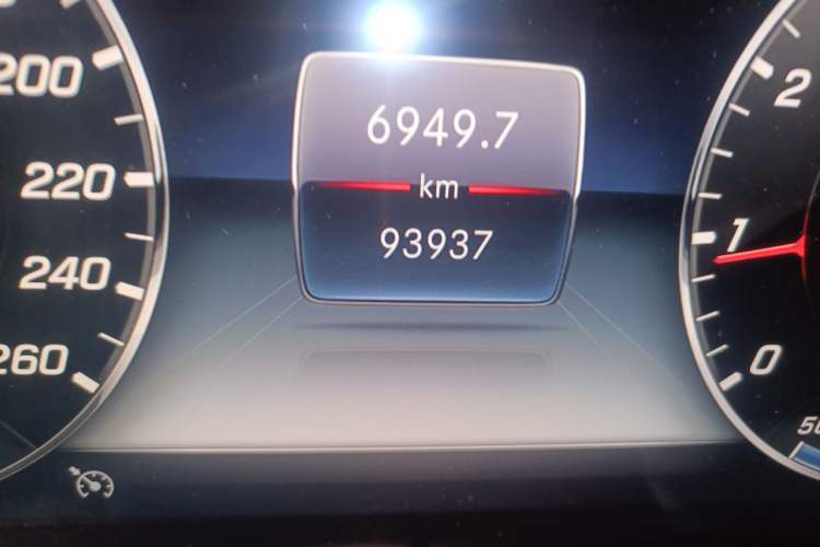 Used Mercedes-Benz E-Class 2020 E 300 L Luxury Model Odometer Close Up