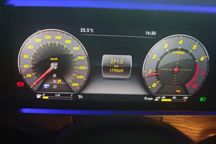 Used Mercedes-Benz E-Class 2020 Restyled E 300 L Exclusive Edition Odometer Close Up
