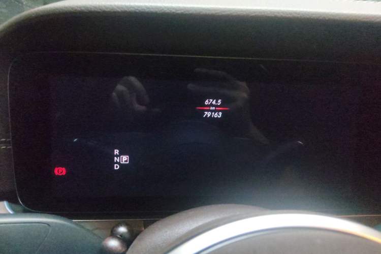 Used Mercedes-Benz E-Class 2020 E 300 L Stylish Model Odometer Close Up