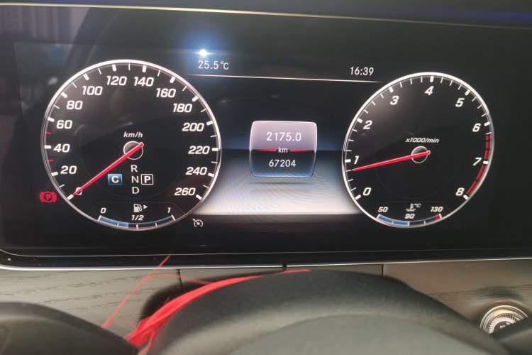 Used Mercedes-Benz E-Class 2020 E 300 L Sport Luxury Edition Odometer Close Up