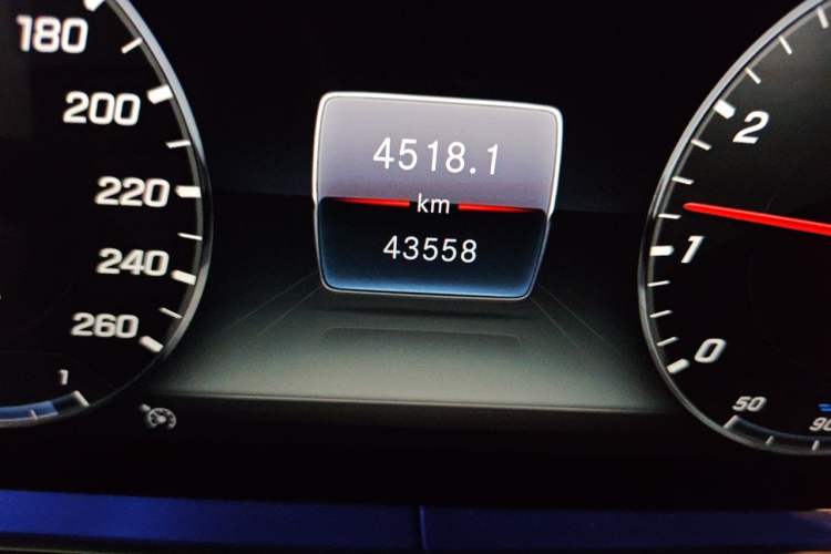 Used Mercedes-Benz E-Class 2020 Restyled E 300 L Sporty and Stylish Edition Odometer Close Up