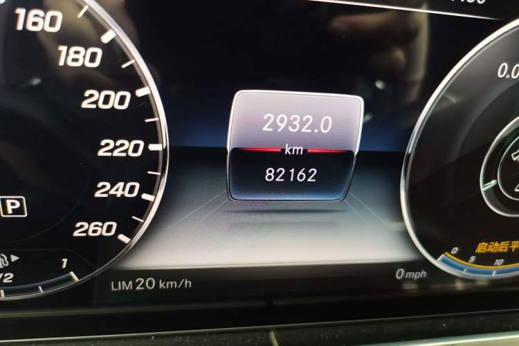 Used Mercedes-Benz E-Class 2020 Restyled E 300 L Sport Exclusive Edition Odometer Close Up