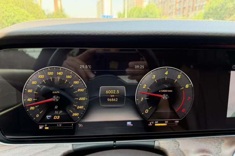 Used Mercedes-Benz E-Class 2020 Restyled E 300 L Exclusive Edition Odometer Close Up