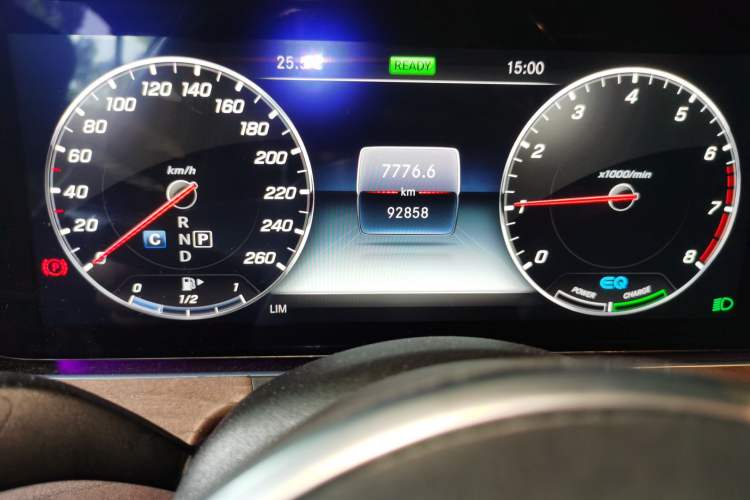 Used Mercedes-Benz E-Class 2020 Facelift E 260 L Odometer Close Up